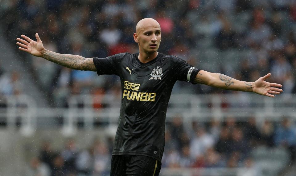  Jonjo Shelvey dictated the play from midfield