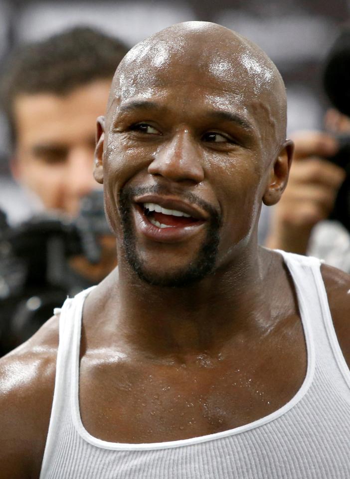  Floyd Mayweather boasts a record of 49-0