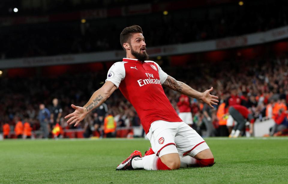  Olivier Giroud scored a dramatic late winner to give Arsenal all three points