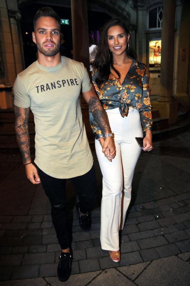  Jessica Shears and Dom Lever were all loved up as they arrived for a club PA in Halifax hand-in-hand