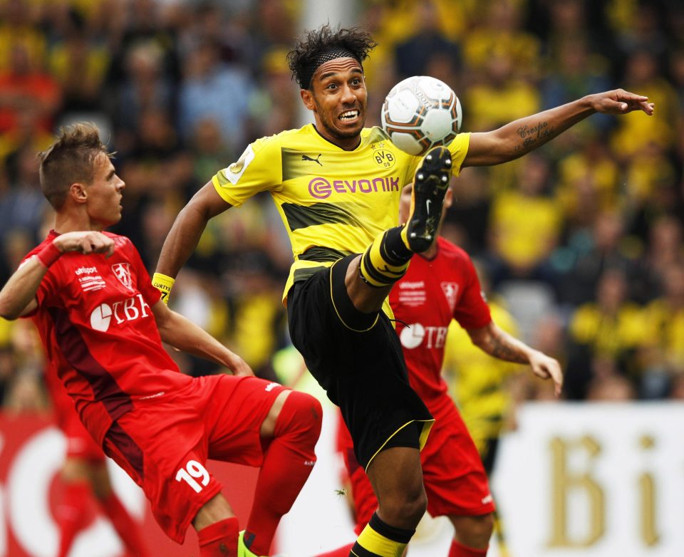  Milan are still keen on signing Pierre-Emerick Aubameyang