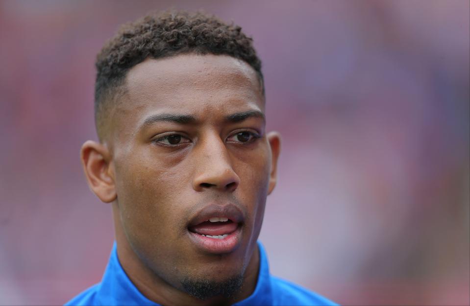  Rajiv van La Parra is the only change in the Huddersfield side to face Newcastle