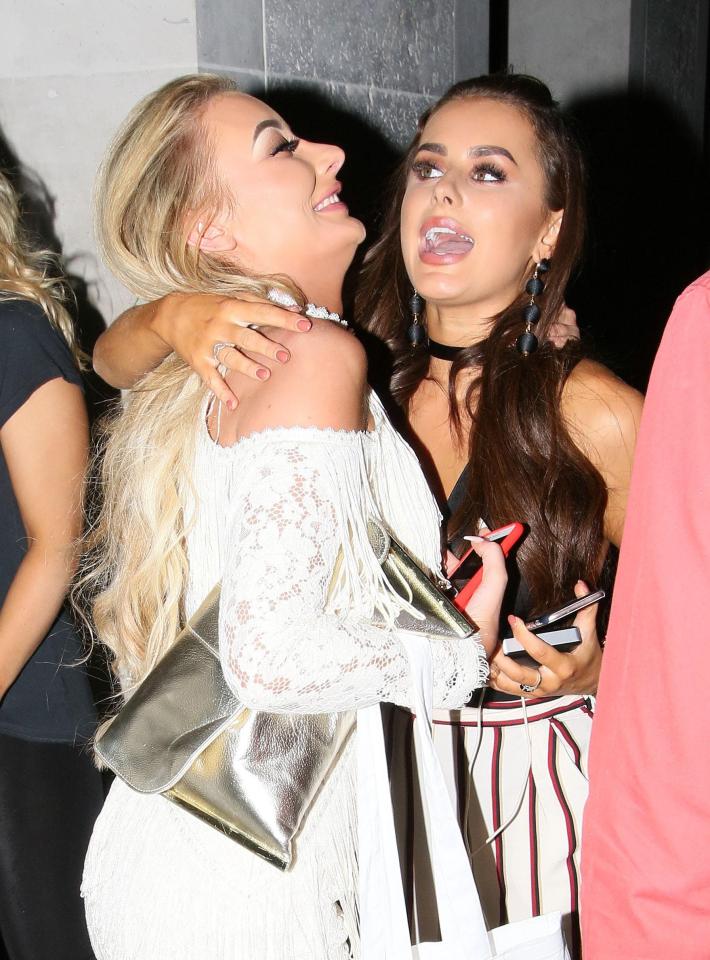  Chloe Crowhurst and Amber Davies reunited in London last night