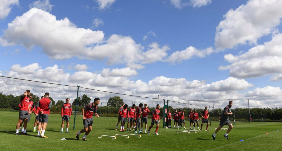  Mejbri went on trial with the Gunners for several weeks