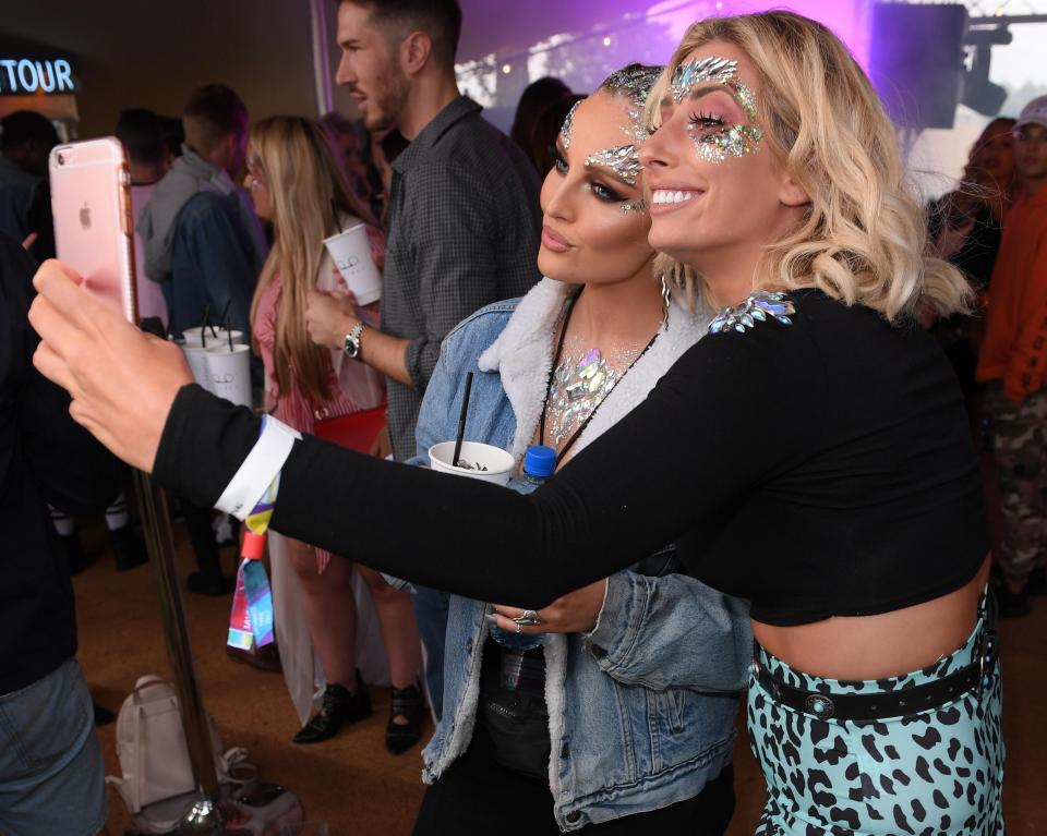  Perrie Edwards and Stacey Solomon caught up backstage at V Festival