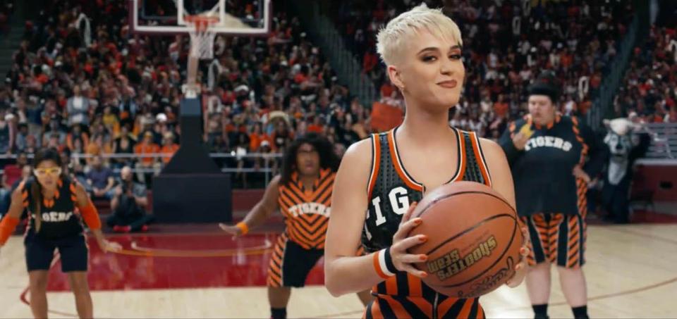  Katy Perry's new music video is all about throwing shade at Taylor Swift