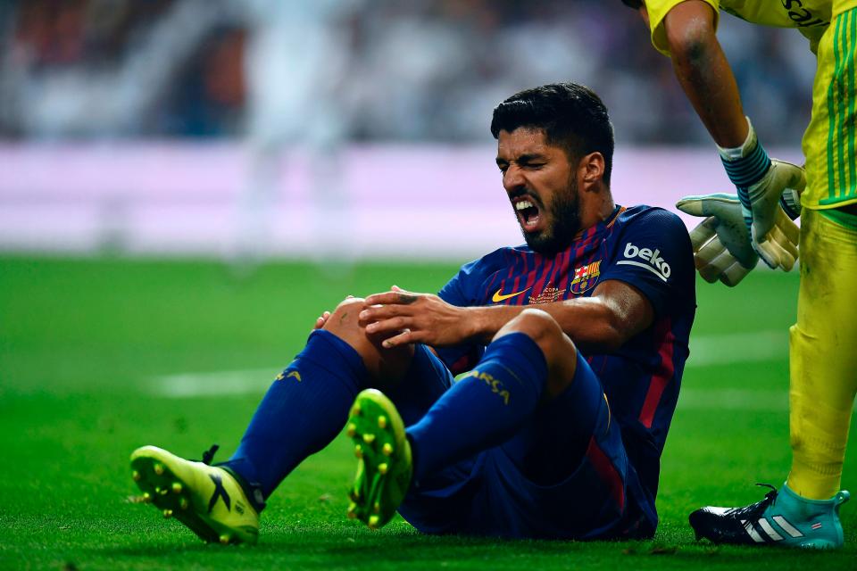  Luis Suarez was set to be sidelined for a month with his injury