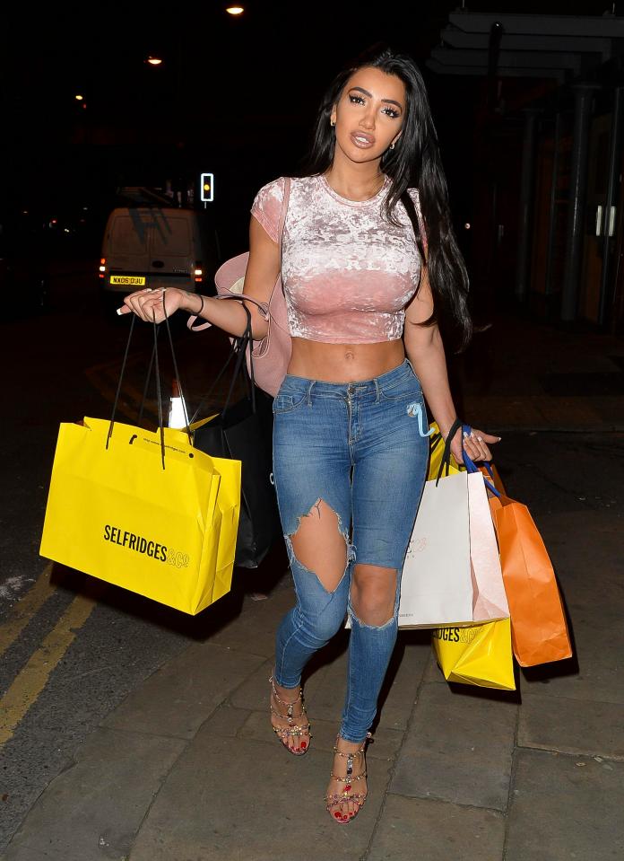  Chloe Khan shopping in Manchester