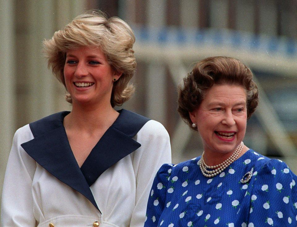  Princess Diana with the Queen in 1987