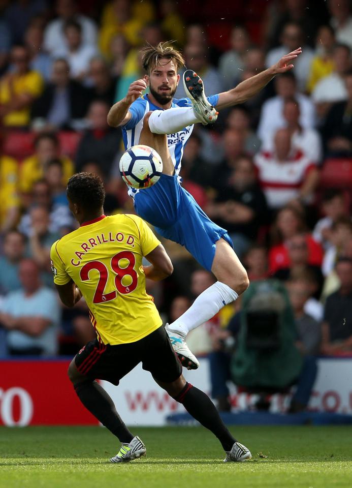  Andre Carillo and Davy Propper battle for the ball