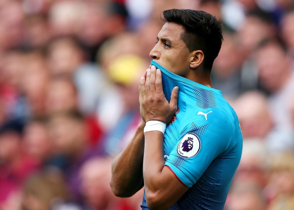  Alexis Sanchez looks set to stay at Arsenal for another season