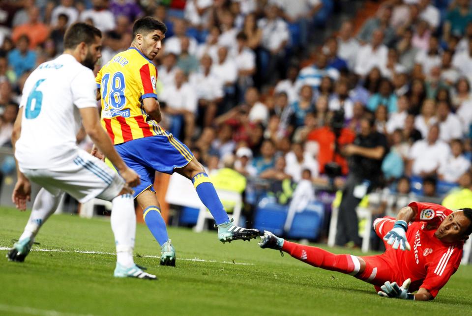  Carlos Soler equalsied for Valencia in the 18th minute with a first time left-footed finish