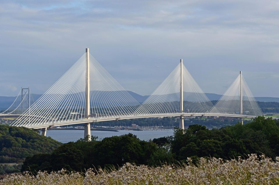  Huge traffic jams nearly plagued the opening of Queensferry Crossing