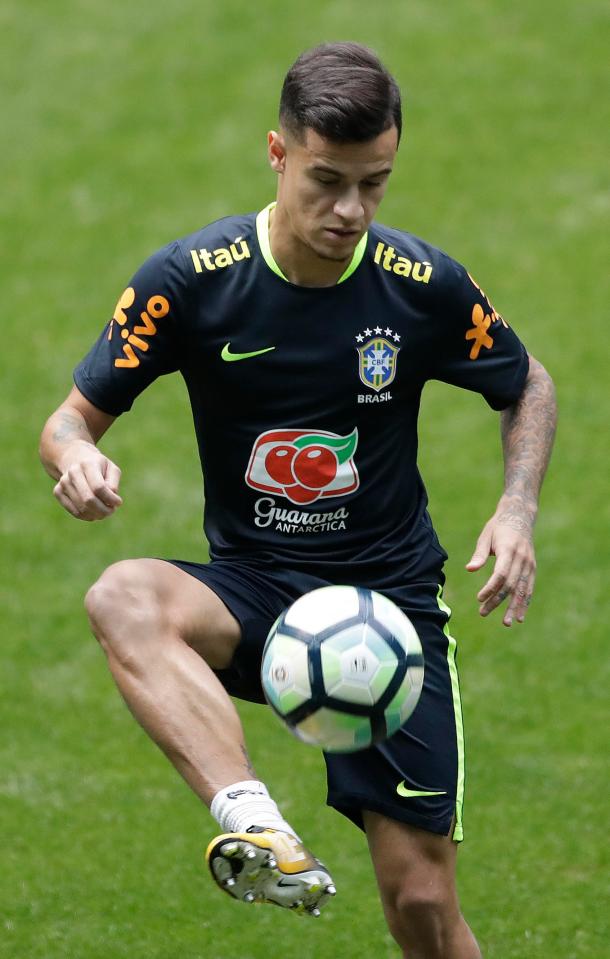  Philippe Coutinho is still at the centre of talks with Barcelona