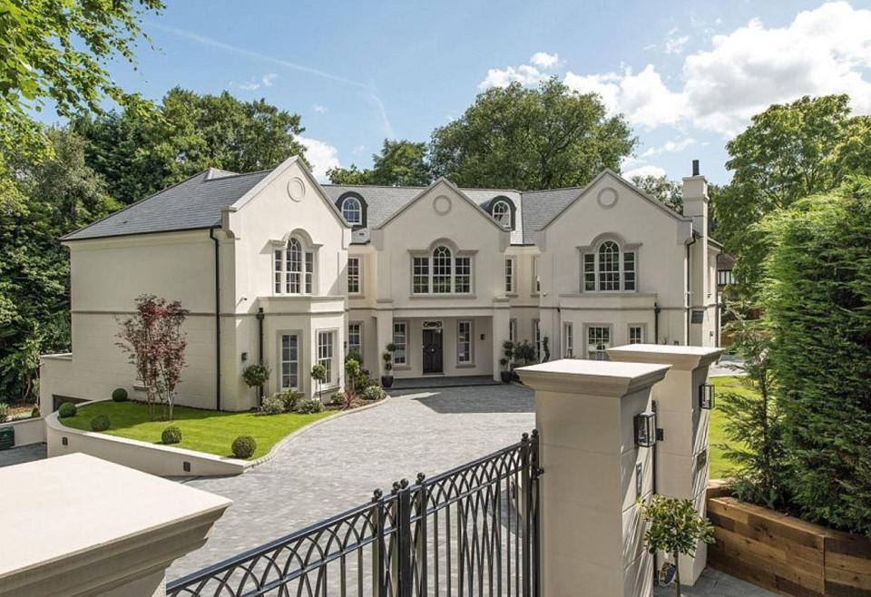  A seven bedroom house in St Albans that is £6million and one of the most viewed on Zoopla