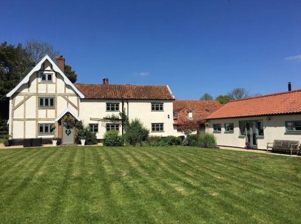  Set in lush green countryside is this popular property in rural Norfolk