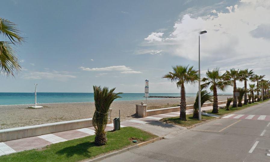  Bathers off Grao de Moncofa were told to avoid the area where the girl was attacked