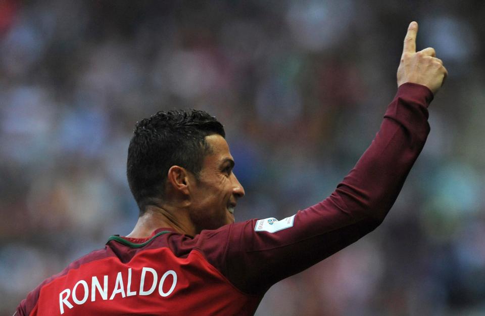  Cristiano Ronaldo broke Pele's record with his 78th international goal