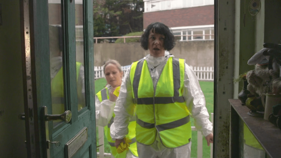  The professional deep-cleaners were stunned when they entered the festering flat