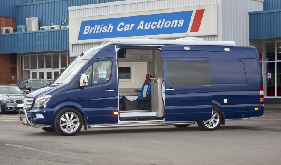 Sir Bradley Wiggins' motor home is being auctioned off with no reserve price