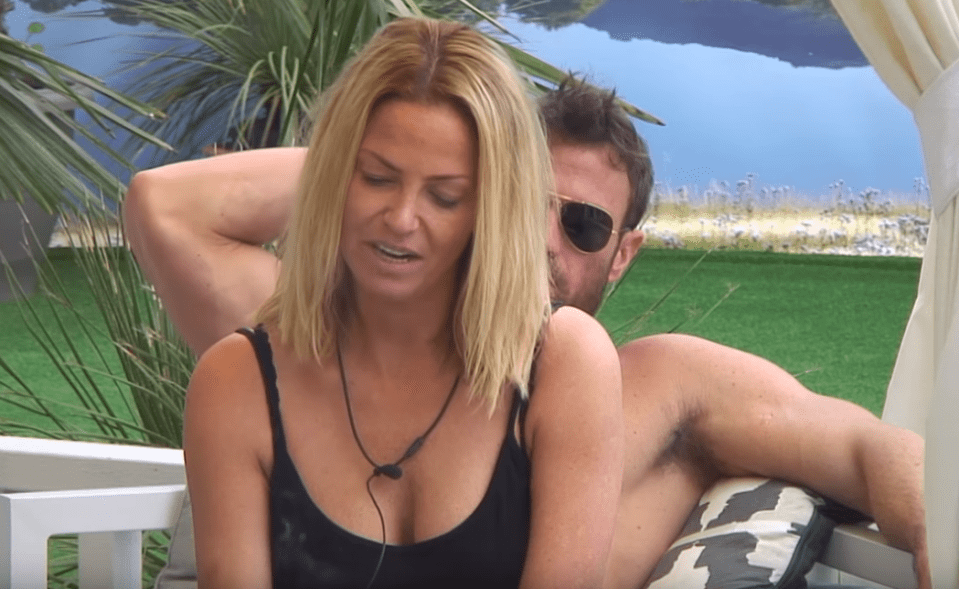  Sam gave Sarah and Chad's romance a 'month' before they announce a split