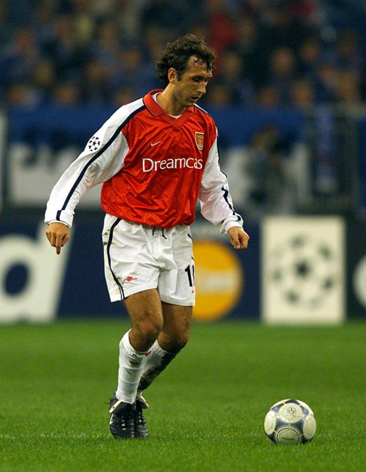  Former Arsenal star Gilles Grimandi has already spoken to the starlet's advisors