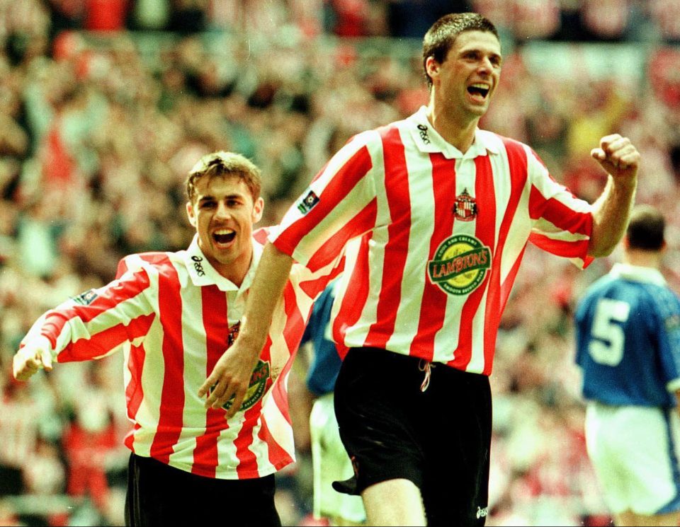  Niall Quinn and Kevin Phillips formed a classic example of a partnership between a big, intelligent targetman and a smaller, nippy goalpoacher