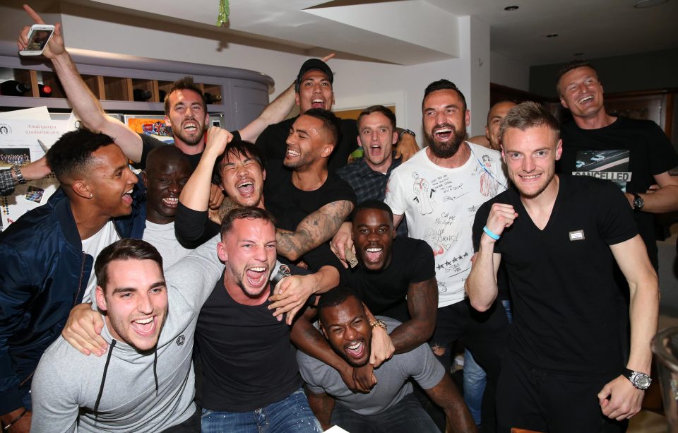  Leicester players at Jamie Vardys old house after winning the league in May 2016