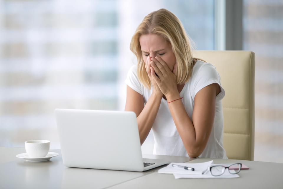  Sneezing into your hands is not as hygienic as you think