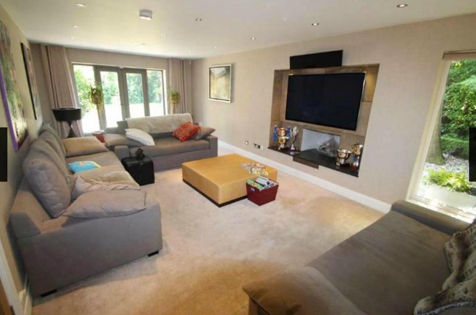  David de Gea's rented property also features a plush sitting room