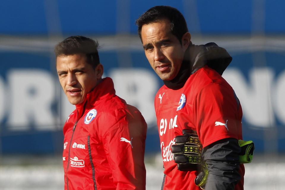  Claudio Bravo reveals Alexis Sanchez was 'bitter' after move to Manchester City fell through