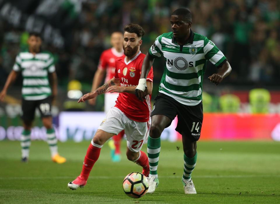  West Ham have been locked in a war of words with Sporting Lisbon over the failed pursuit of William Carvalho