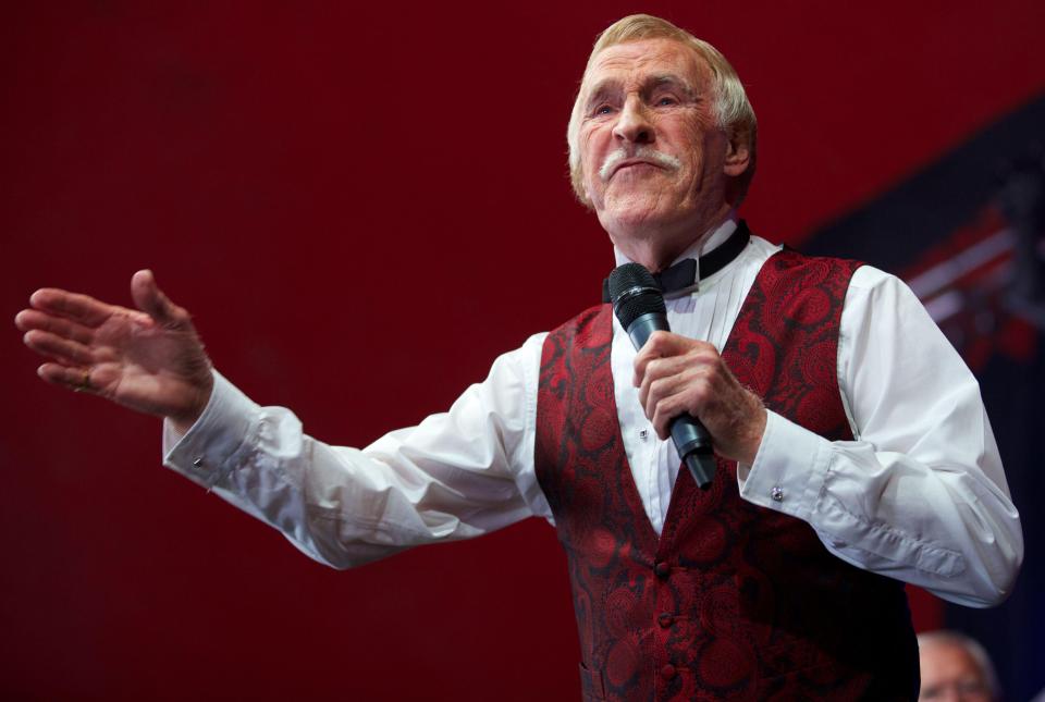  Sir Bruce Forsyth died on 18 August 2017 at the age of 89