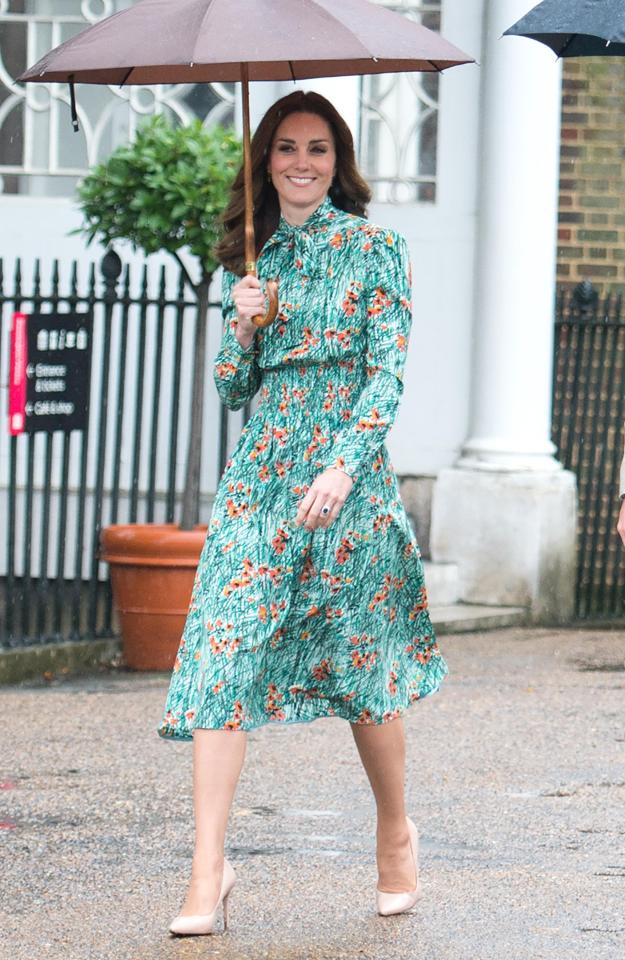  Kensington Palace announced yesterday that Kate Middleton is expecting her third child with Prince William