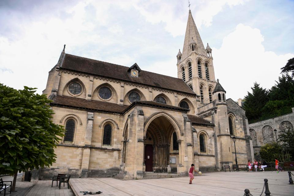  An eye-catching church in Bougival in the western suburb of Paris