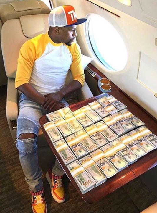  Floyd Mayweather is now worth a billion dollars after his fight with Conor McGregor