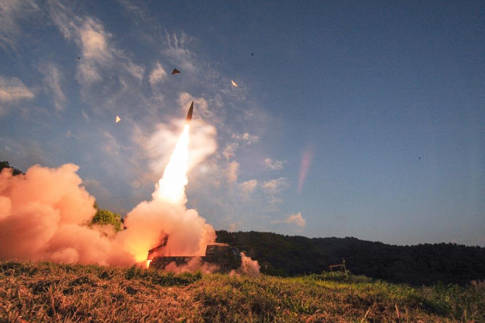  South Korea's military on Monday fired missiles into the sea to simulate an attack on the North's main nuclear test site a day after Pyongyang detonated its largest ever nuclear test explosion