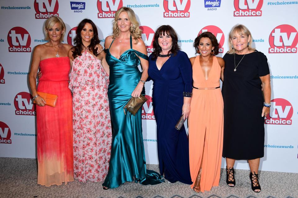  Loose Women's Jane Moore, Andrea McLean, Penny Lancaster, Coleen Nolan, Saira Khan and Linda Robson all posed together