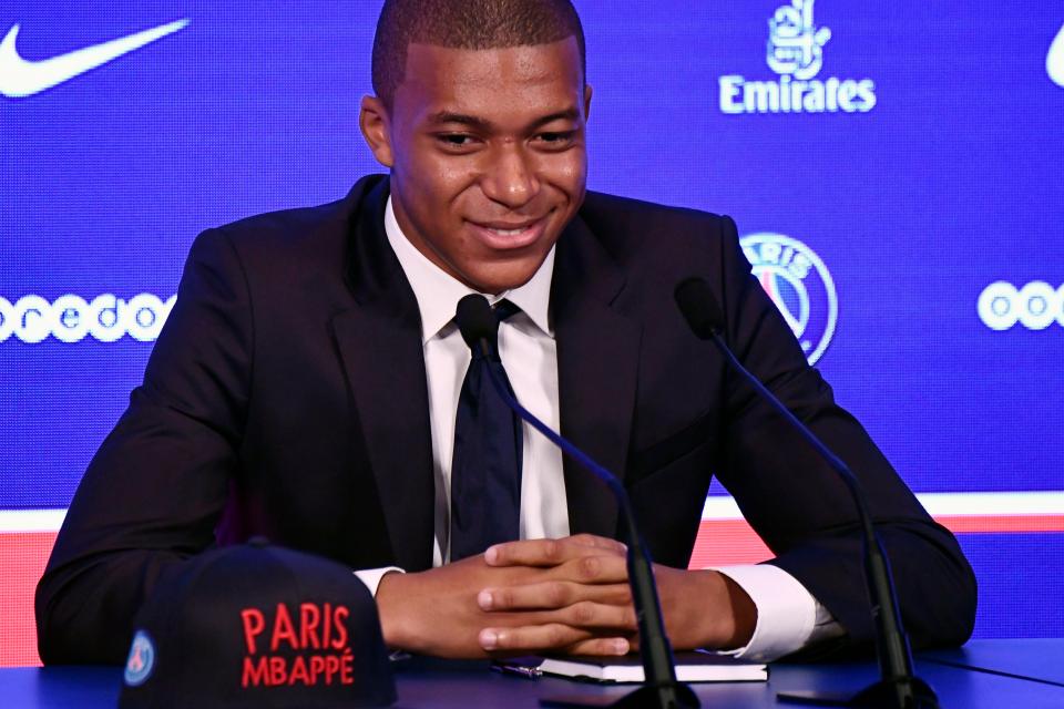  Kylian Mbappe has joined PSG from Monaco on loan