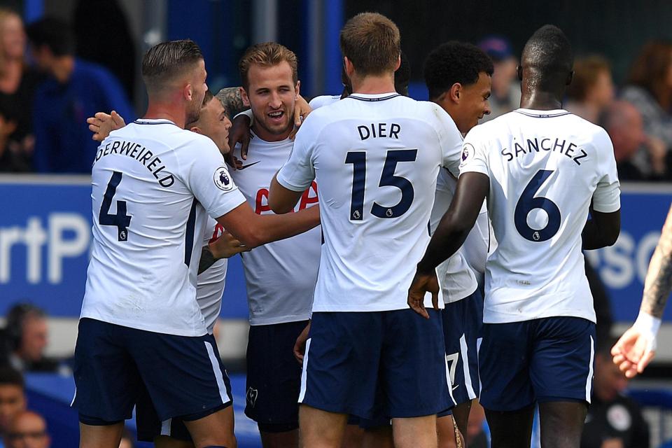  Harry Kane scored twice in Tottenham's 3-0 win at Goodison Park