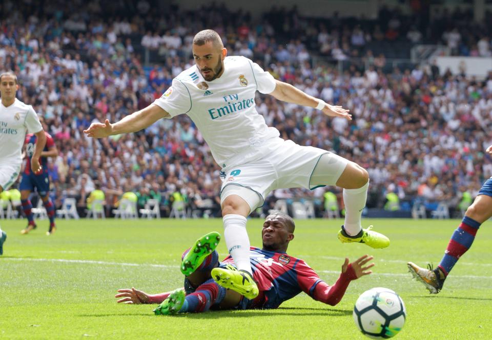  Karim Benzema is set to sign a new Real Madrid contract this week