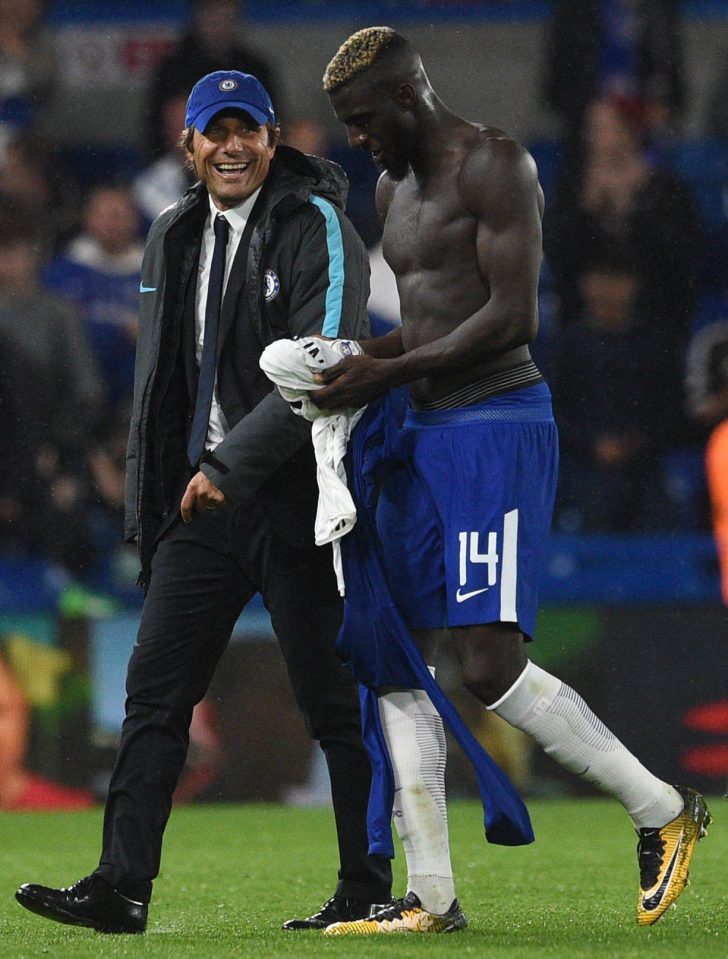  Bakayoko chews the cud with Chelsea boss Antonio Conte