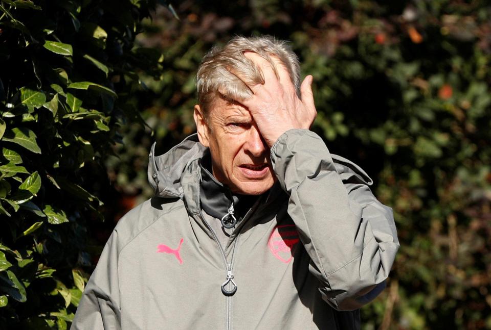  Wenger faces a headache over whether to take the Europa League seriously