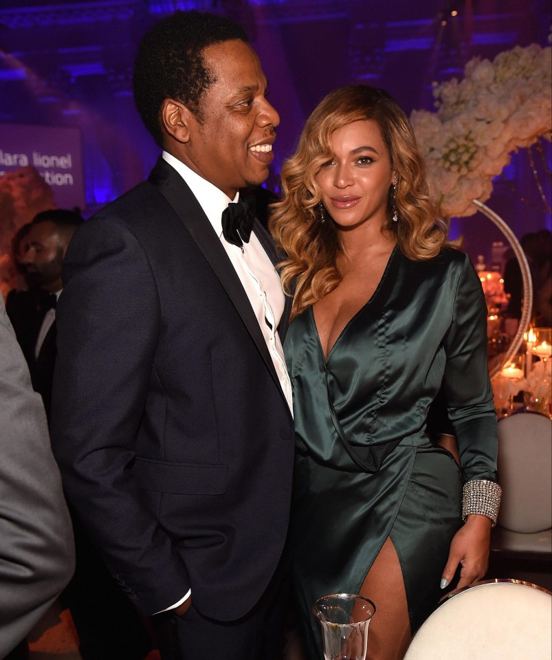  Beyonce has given fans another clue that she has completely forgiven Jay Z