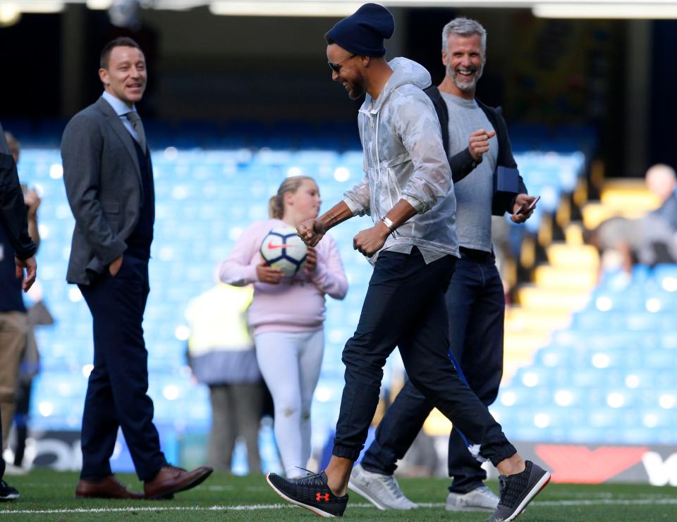  Terry returns to the pitch with Basketball ace Stephen Curry