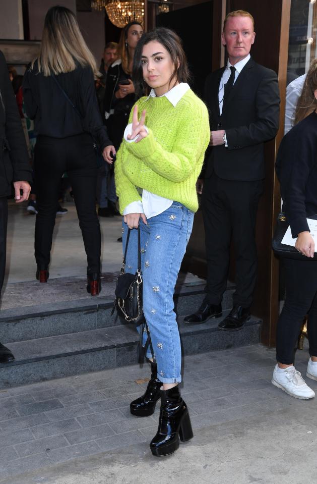  Charli XCX wore jeans to the Topshop event