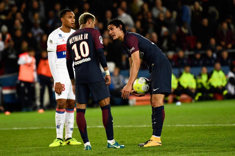  Neymar and Edinson Cavani have been clashing over set-piece duties