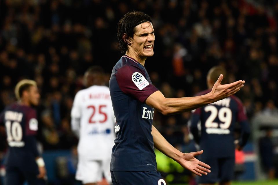  Cavani ended up leaving the stadium via a back door