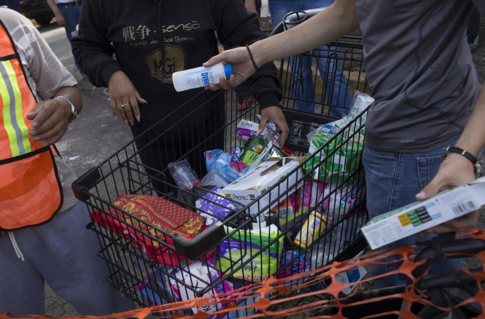 Volunteers seen collecting aid for the rescue mission 