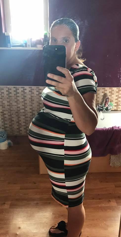  Mum Sue pictured while pregnant with her 20th child